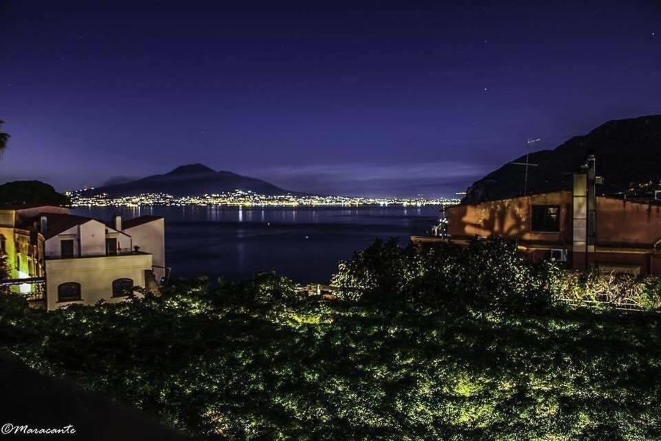 Aequa Hotel Vico Equense Eksteriør bilde