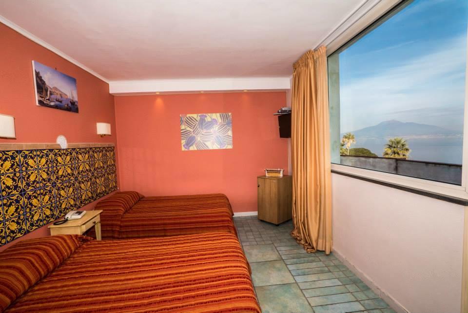 Aequa Hotel Vico Equense Eksteriør bilde