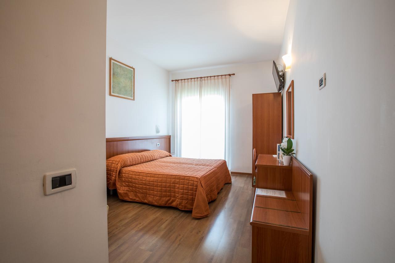 Aequa Hotel Vico Equense Eksteriør bilde